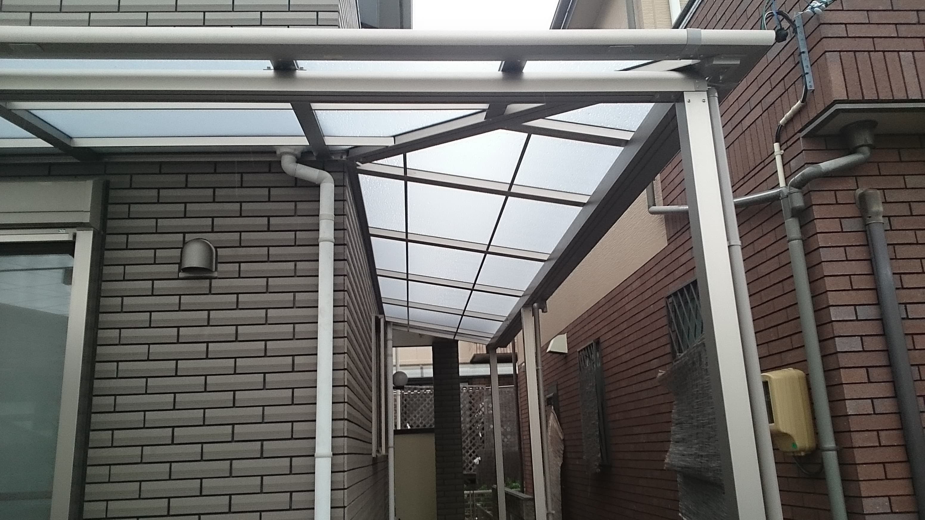 テラス新設工事 | 名古屋市天白区のエクステリア工事ならイズ美