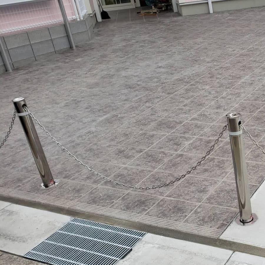 駐車場ポール設置 名古屋市天白区 | 名古屋市天白区でエクステリア工事ならイズ美