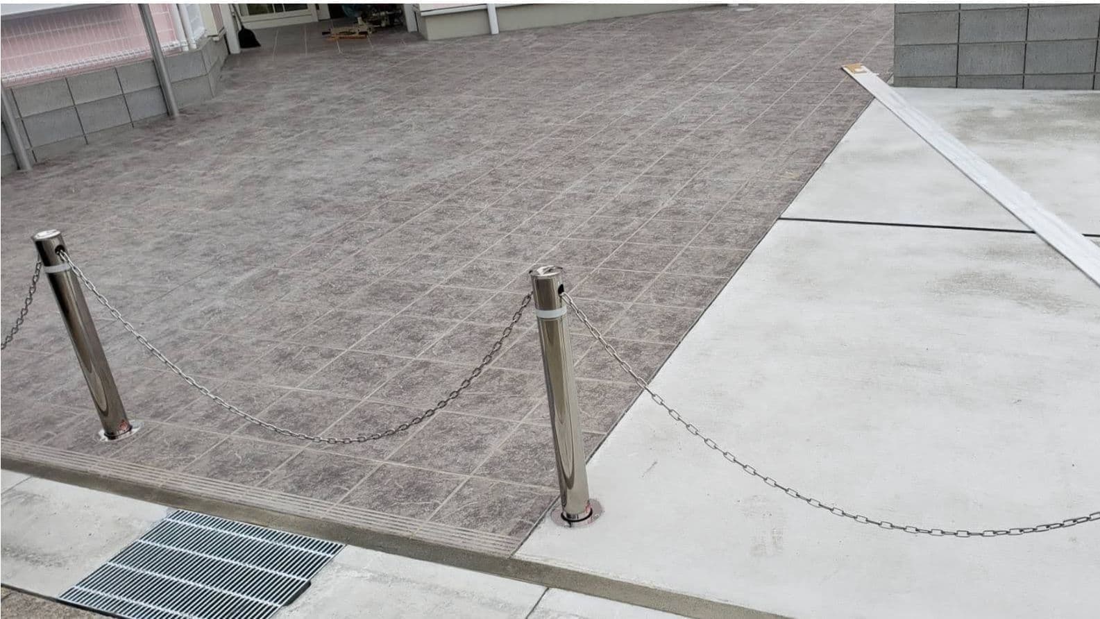 駐車場ポール設置 名古屋市天白区 | 名古屋市天白区でエクステリア工事ならイズ美