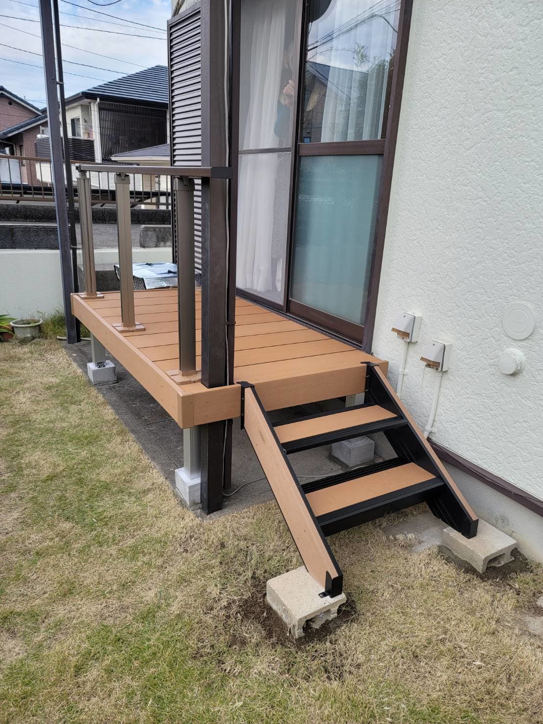 ウッドデッキ設置 | 名古屋市天白区のエクステリア工事ならイズ美