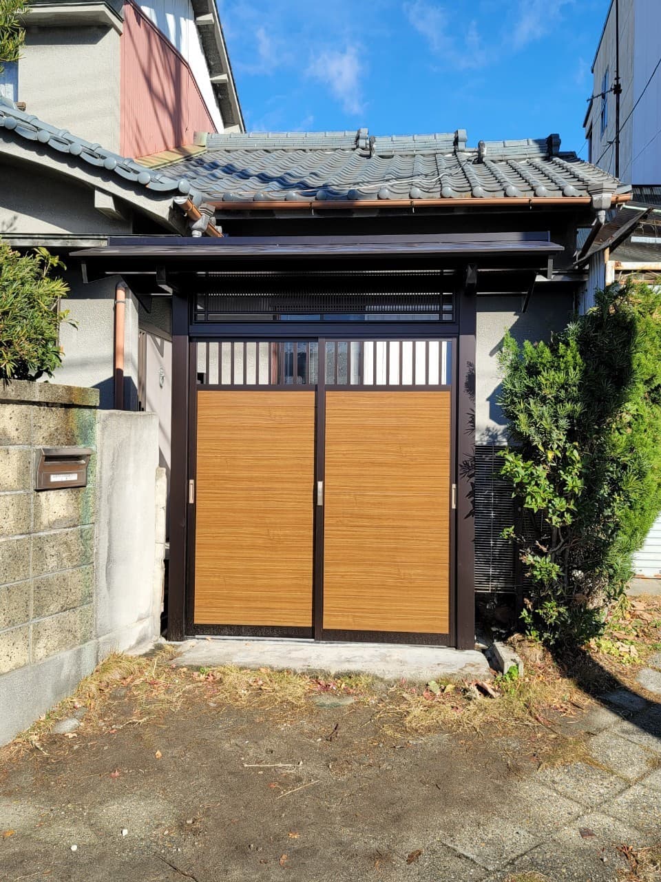 門の設置 | 名古屋市天白区のエクステリア工事ならイズ美