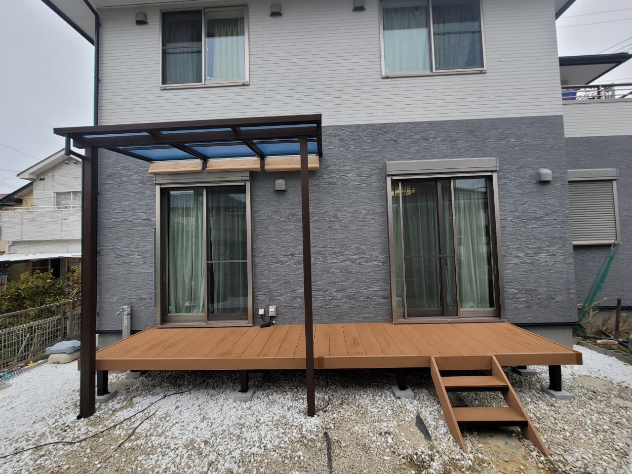 ウッドデッキ・テラス屋根設置 | 名古屋市天白区のエクステリア工事ならイズ美